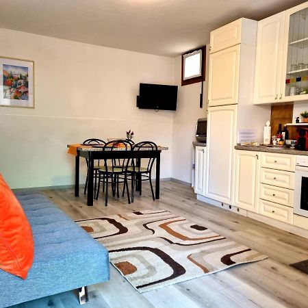 Appartamento Casa Laura Sartori Torri Del Benaco Esterno foto