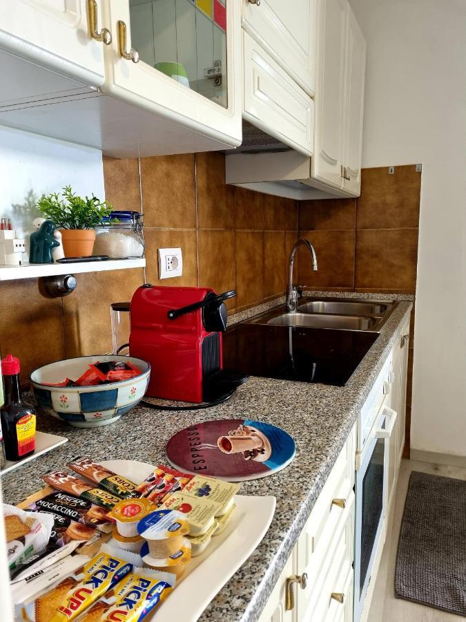 Appartamento Casa Laura Sartori Torri Del Benaco Esterno foto