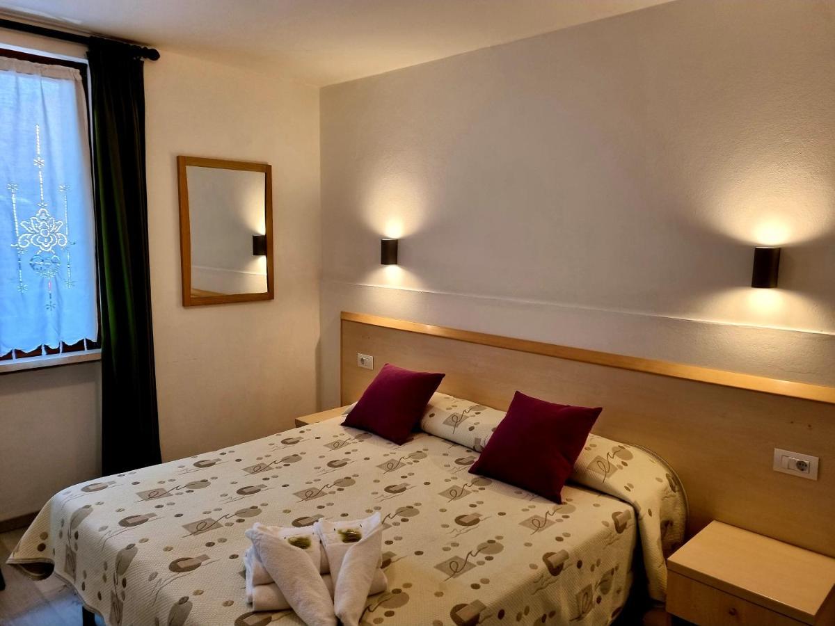 Appartamento Casa Laura Sartori Torri Del Benaco Esterno foto