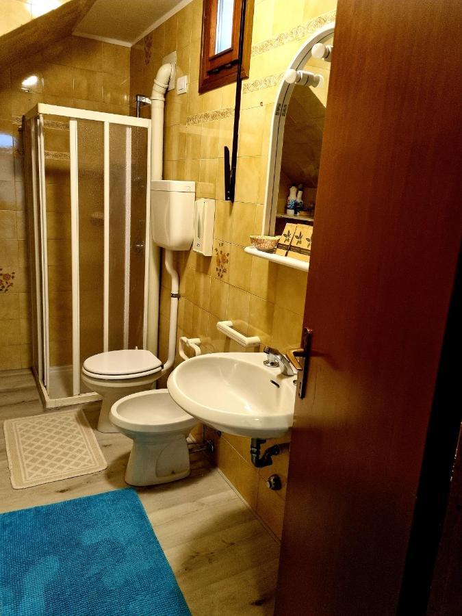 Appartamento Casa Laura Sartori Torri Del Benaco Esterno foto